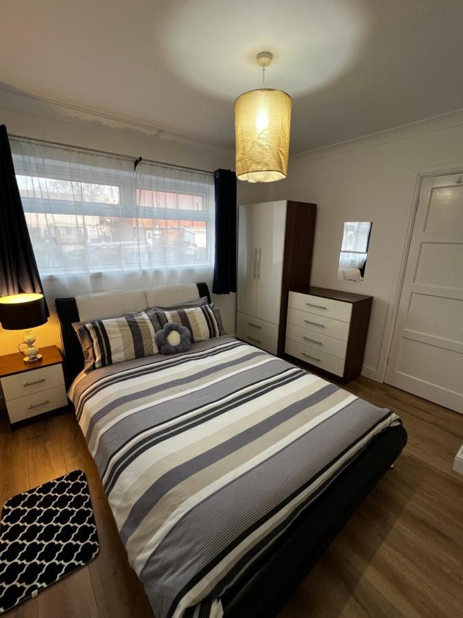 Springfield House- Near Newcastle Centre, Hospital And Keele University! Stoke-on-Trent 외부 사진